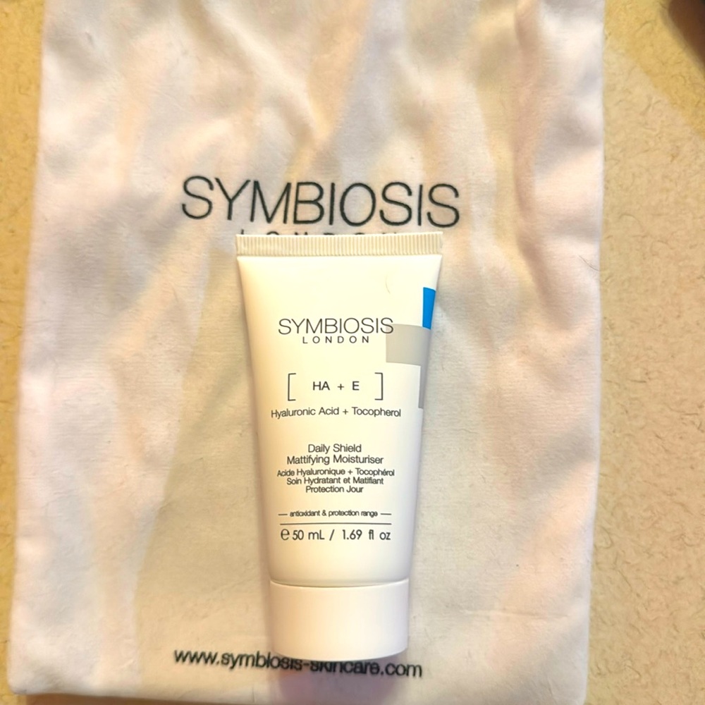 Symbiosis London Daily Shield Mattifying Moisturizer